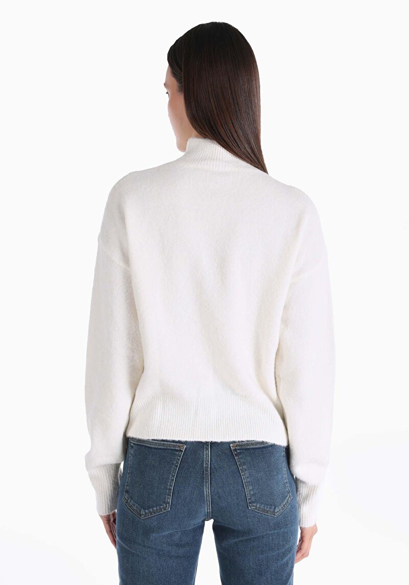 Показать информацию о Женский свитер