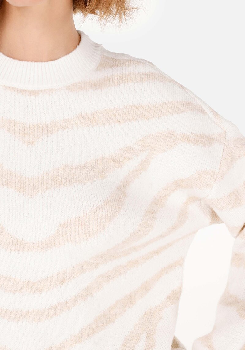 Показать информацию о Женский свитер