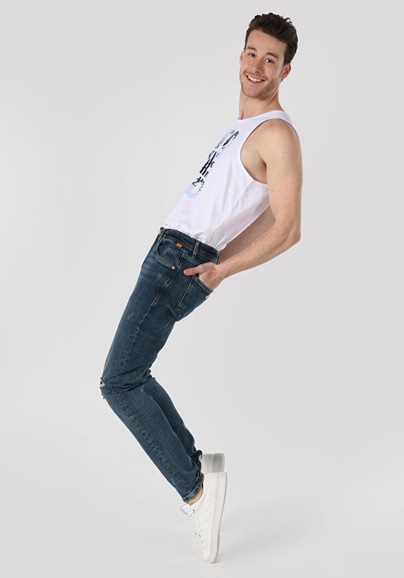 Изображение Мужские джинсы цвета индиго облегающего кроя с заниженной посадкой