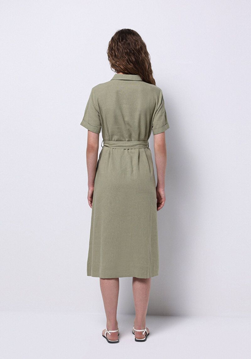 Показать информацию о Женское зелёное платье стандартного кроя