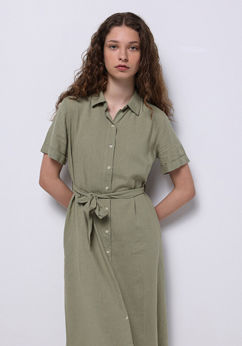 Показать информацию о Женское зелёное платье стандартного кроя