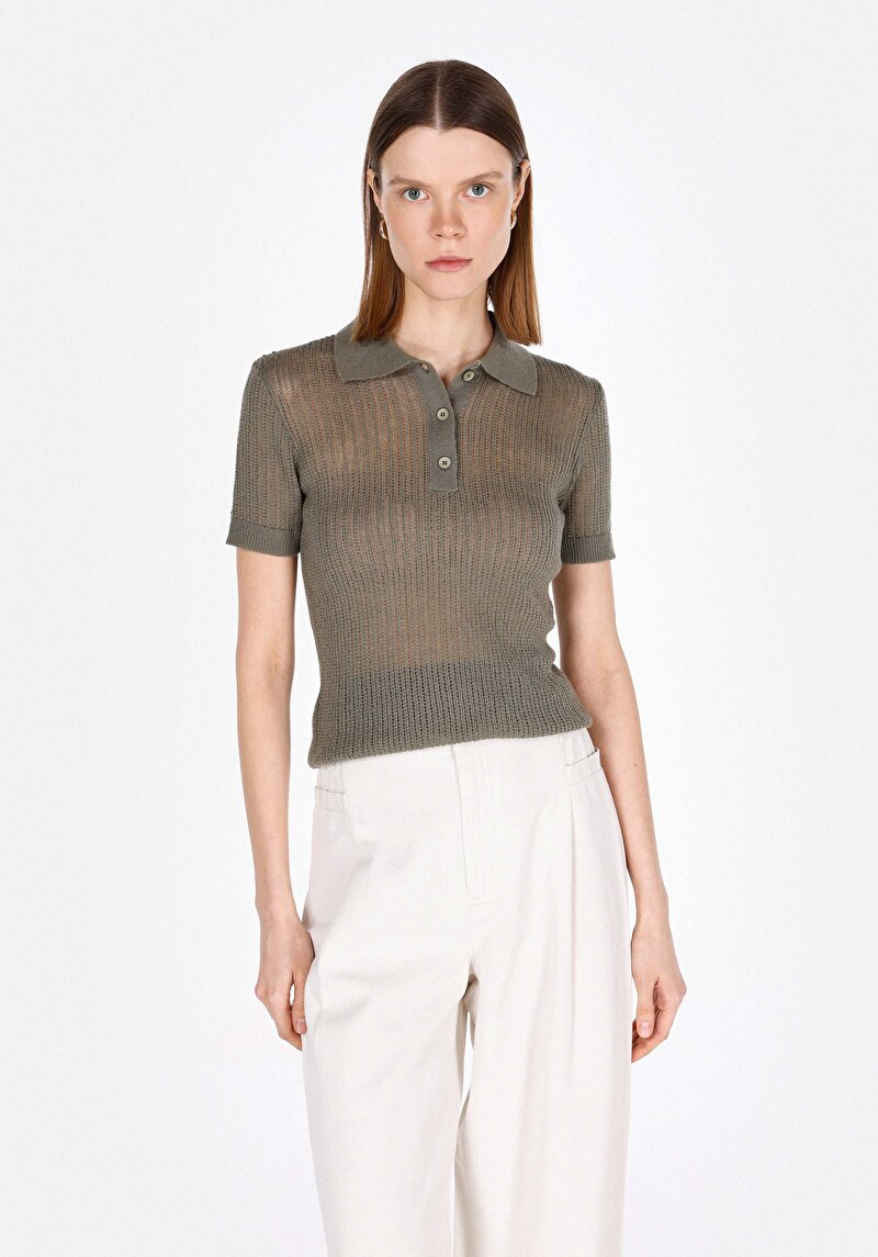 Изображение Женский свитер с коротким рукавом