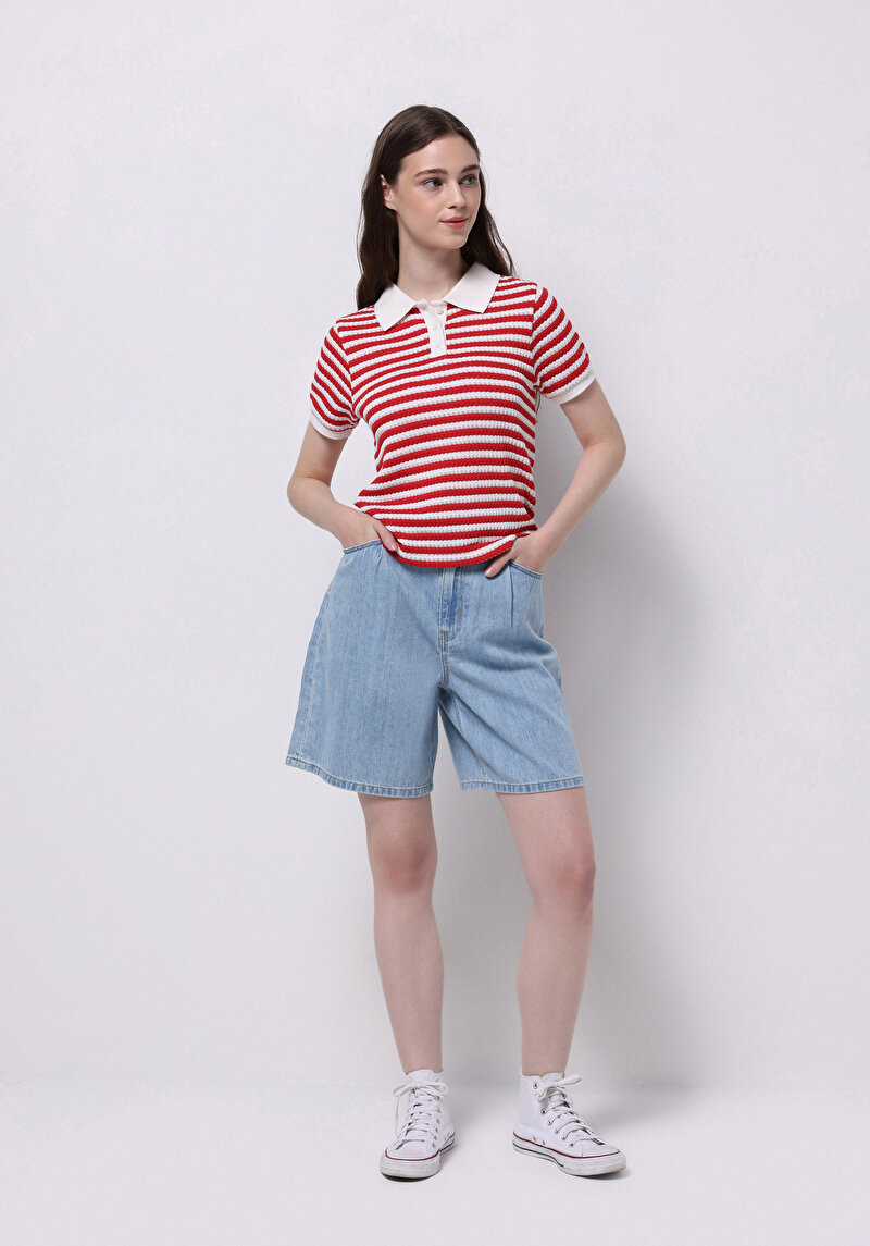 Изображение Женские джинсовые шорты цвета индиго, свободного кроя, с высокой талией