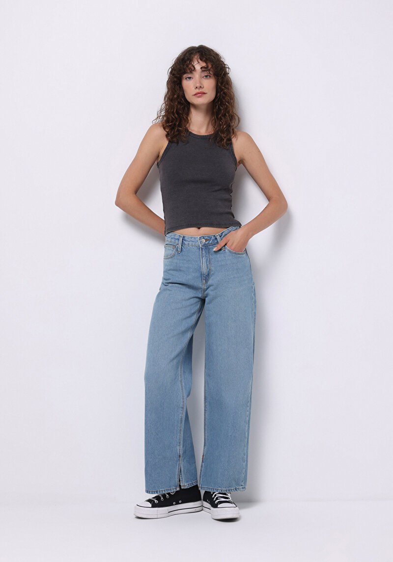 Изображение Женские джинсы цвета индиго стандартного кроя