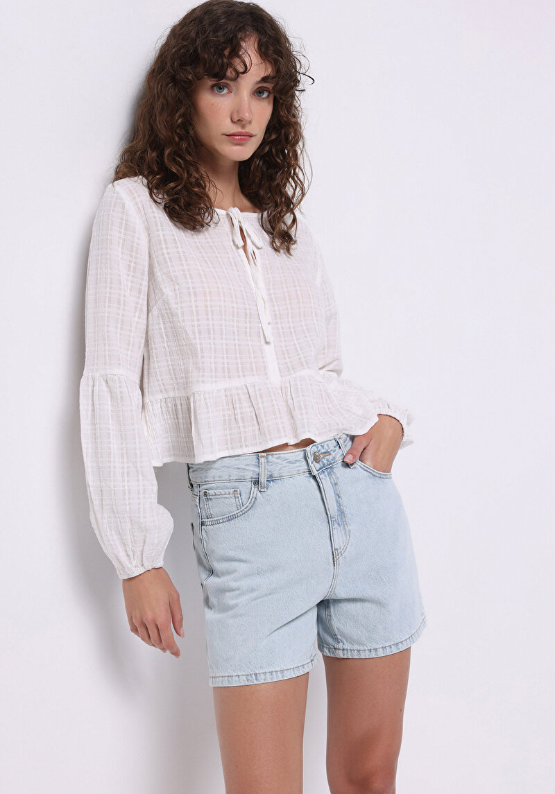 Изображение Женские джинсовые шорты цвета индиго mom fit с высокой посадкой