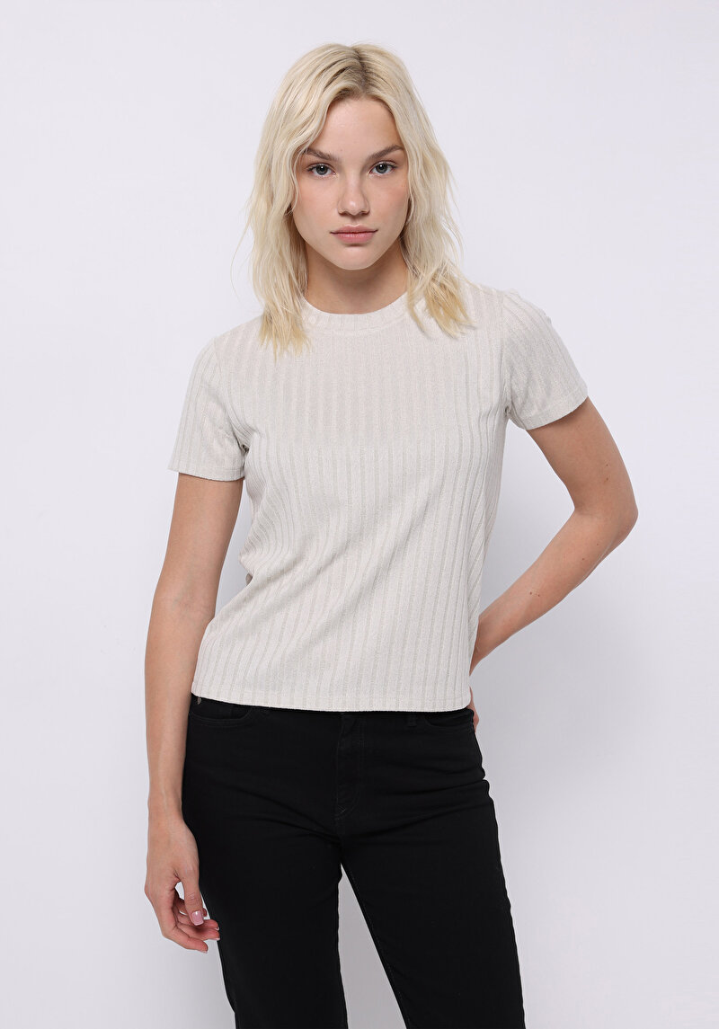 Изображение Женский свитер с коротким рукавом