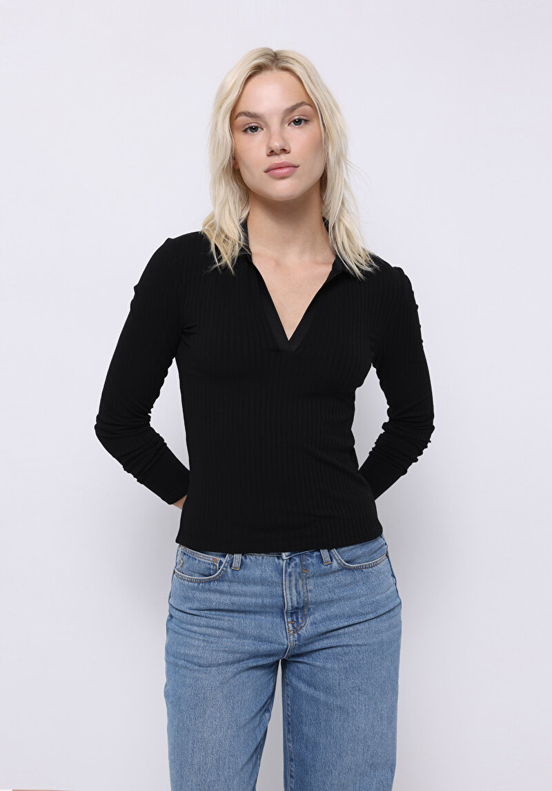 Изображение Женская блузка с длинным рукавом