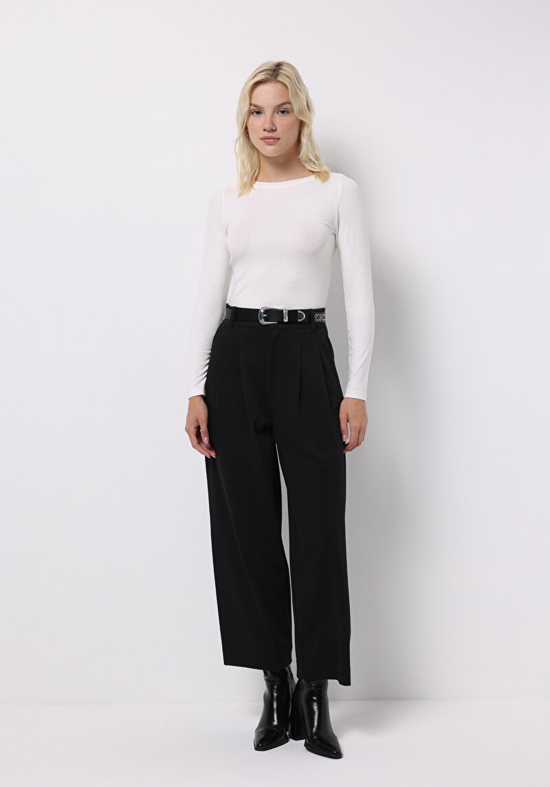 Изображение Женские черные брюки Regular Fit