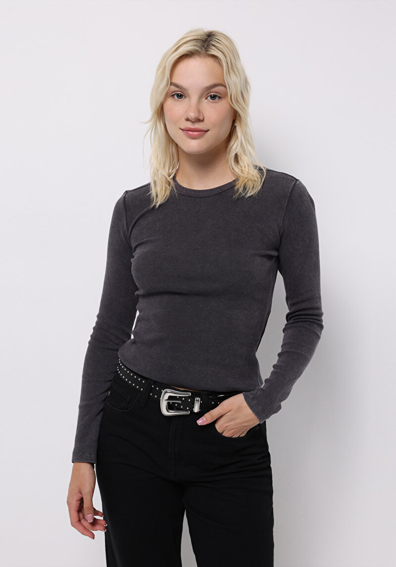 Изображение Женская футболка с длинным рукавом