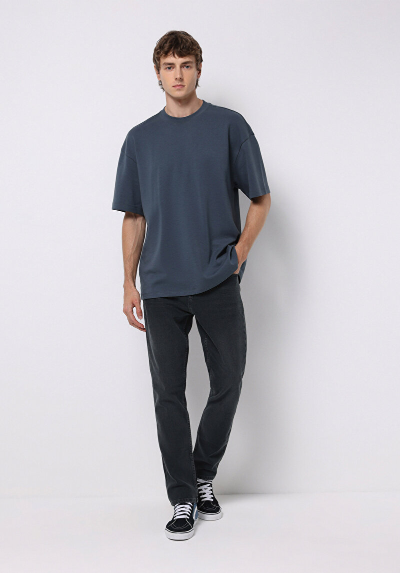 Изображение Мужские джинсы Regular Fit темно-синего цвета