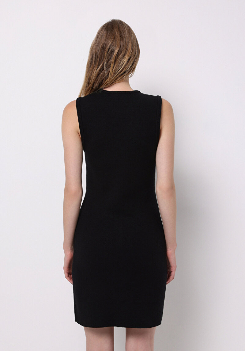 Показать информацию о Женское платье