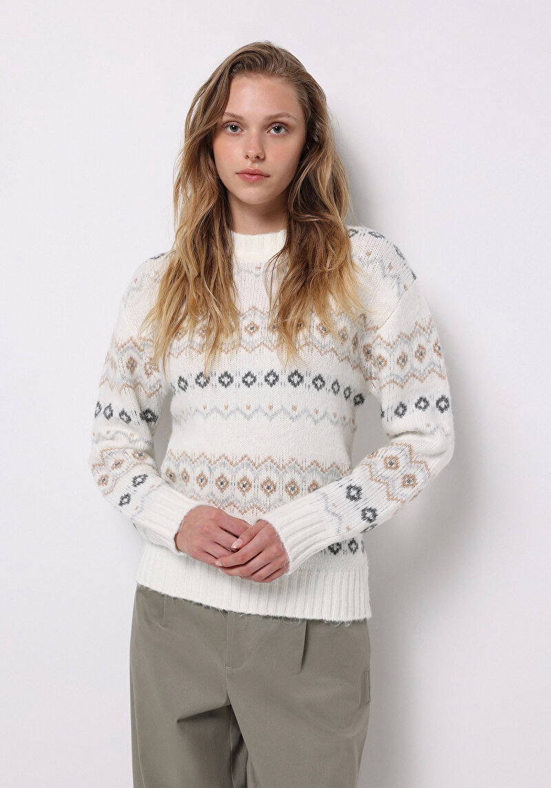 Изображение Женский свитер с длинным рукавом